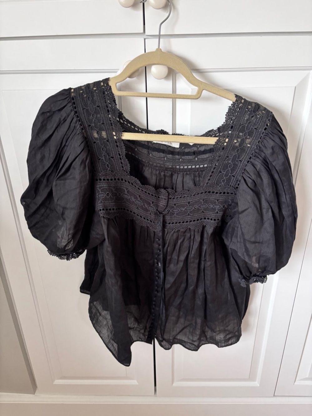 Doen Black Lace-Trim Puff Sleeve Blouse